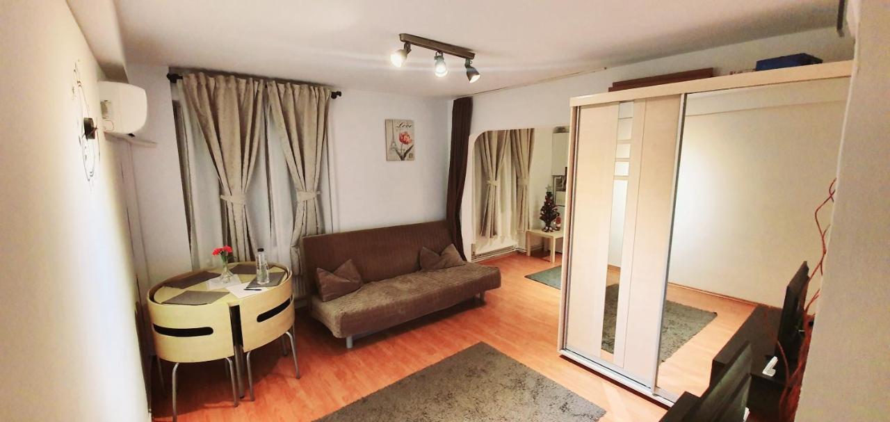 Patria Studio Bucureşti Ngoại thất bức ảnh
